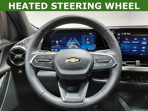 Used 2025 Chevrolet Equinox LT image 5