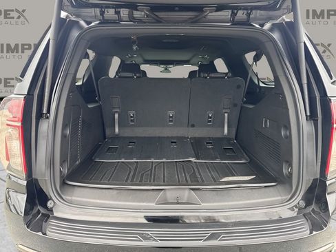 Used 2021 Chevrolet Suburban Z71 image 32