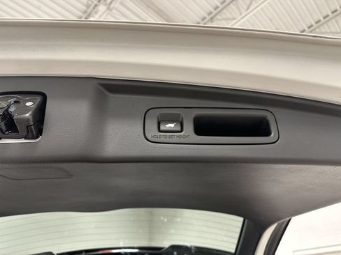 Used 2023 Honda CR-V EX-L image 25