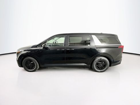 Used 2025 Kia Carnival FWD image 4