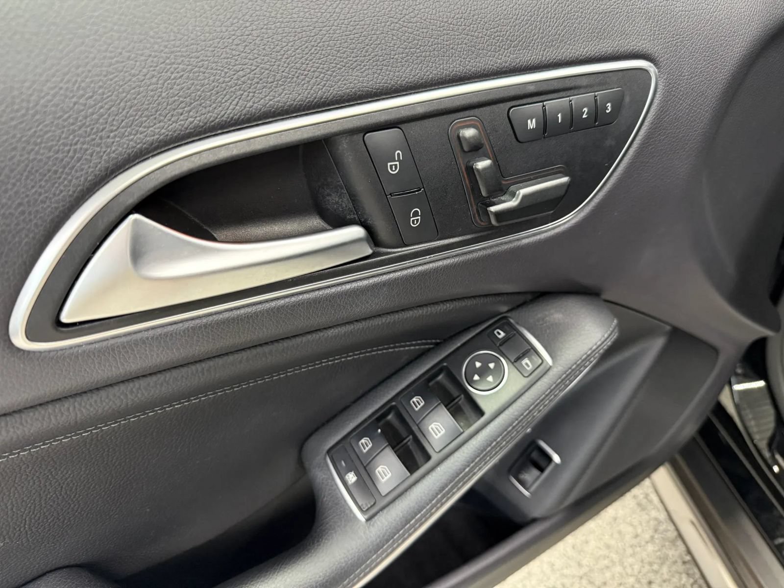 Used 2015 Mercedes-Benz GLA 45 AMG 4MATIC image 13