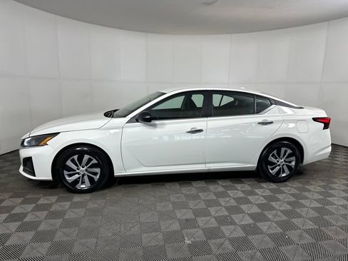 Certified 2025 Nissan Altima 2.5 S image 6