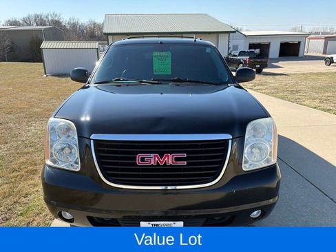 Used 2013 GMC Yukon XL SLT image 2