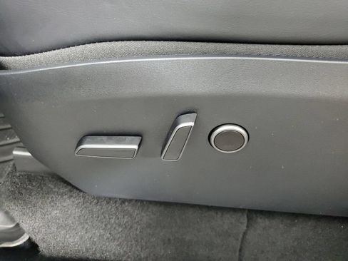 Used 2023 Tesla Model Y Long Range AWD/4WD image 20
