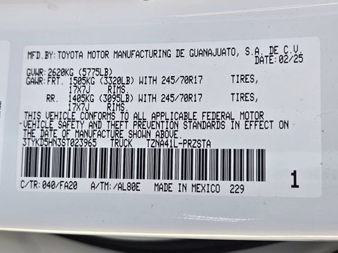 Used 2025 Toyota Tacoma SR image 31