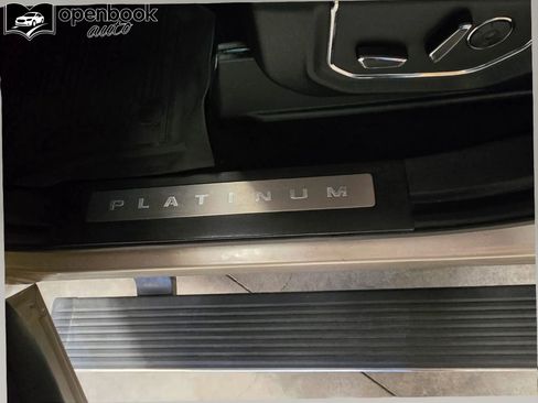 Used 2017 Ford F150 Platinum w/ Equipment Group 701A Luxury AWD/4WD image 10