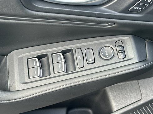 Used 2023 Honda Accord Sport image 11