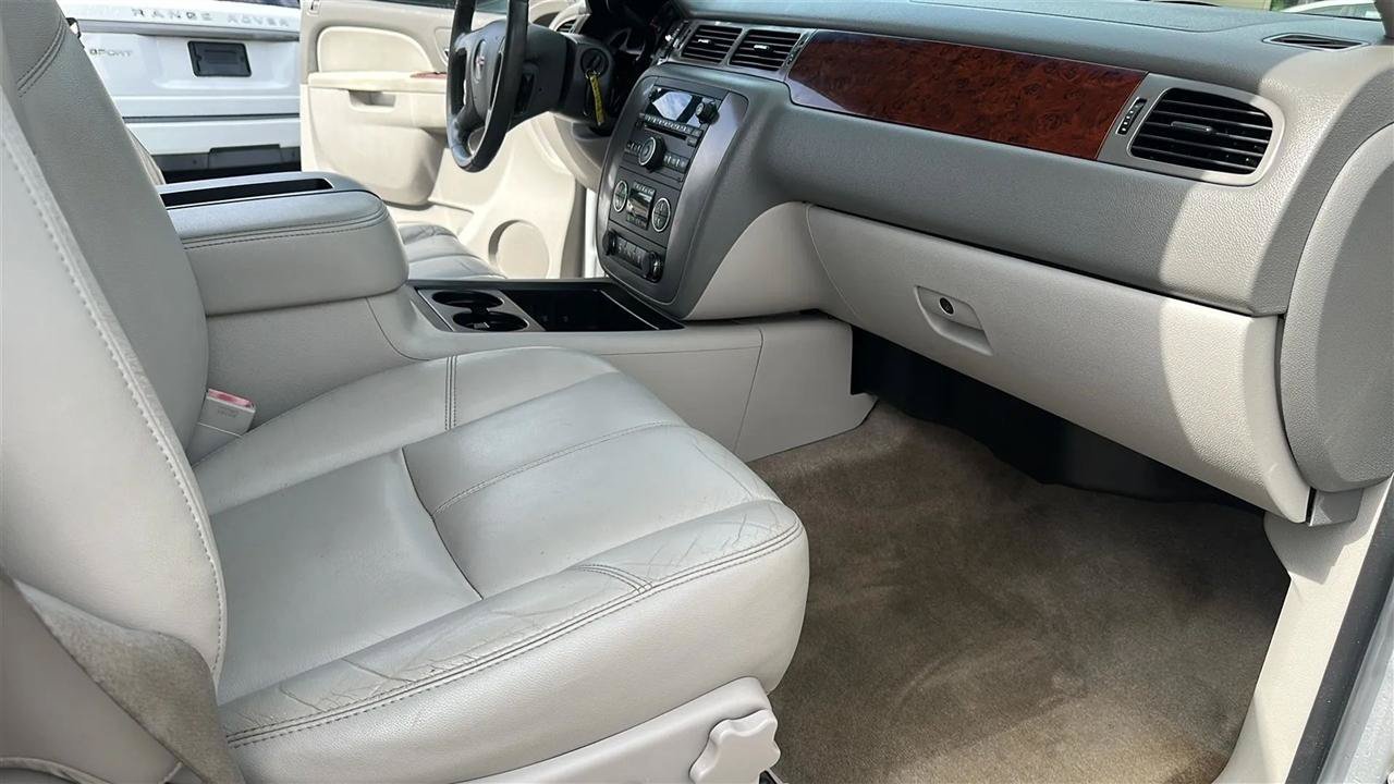 Used 2014 GMC Yukon XL SLT RWD image 35