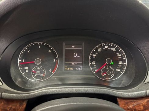 Used 2013 Volkswagen Passat TDI SEL Premium FWD image 11