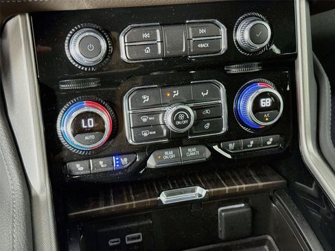 Certified 2024 GMC Yukon Denali w/ Advanced Technology Package RWD image 18