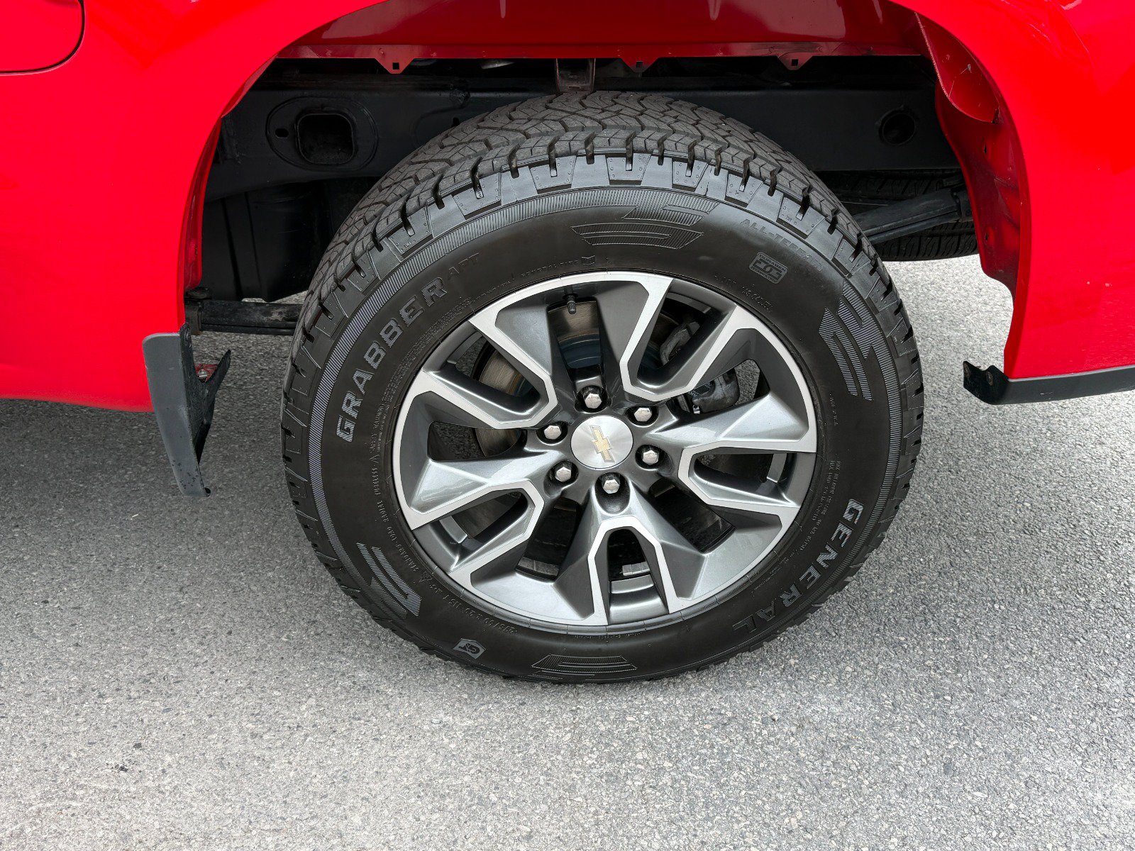 Certified 2024 Chevrolet Silverado 1500 LT AWD/4WD image 10