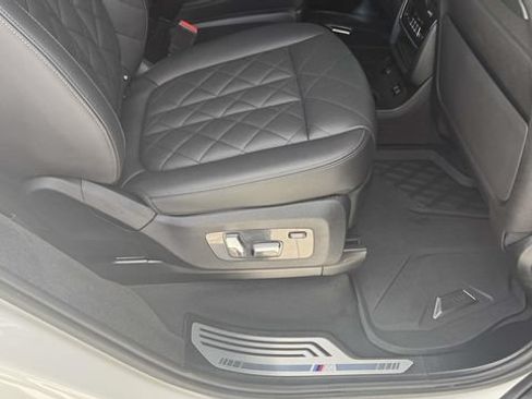 Used 2024 BMW X7 xDrive40i w/ M Sport Package AWD/4WD image 54
