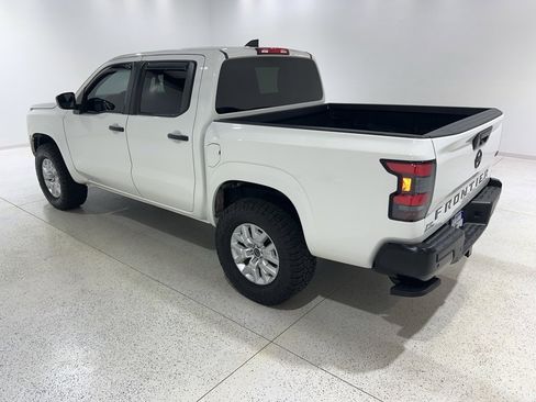 Used 2022 Nissan Frontier S w/ Technology Package image 3