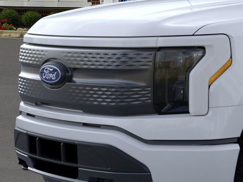 New 2025 Ford F150 Lightning XLT image 17