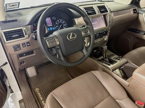 Used 2019 Lexus GX 460 AWD/4WD image 12