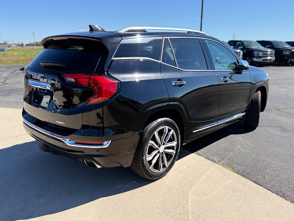 Used 2019 GMC Terrain Denali w/ Advanced Safety Package AWD/4WD image 2
