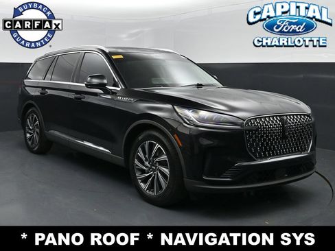 Used 2025 Lincoln Aviator 2WD image 3