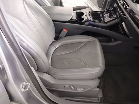 Used 2021 Lincoln Nautilus Reserve image 13