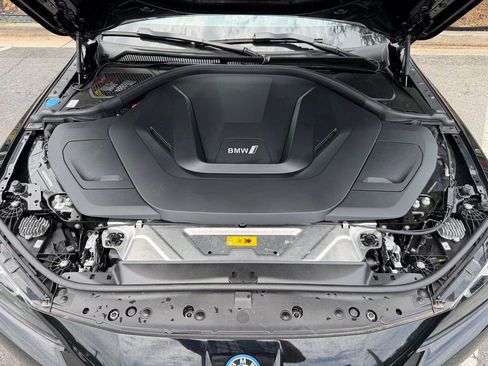 Used 2023 BMW i4 eDrive35 w/ Premium Package RWD image 6