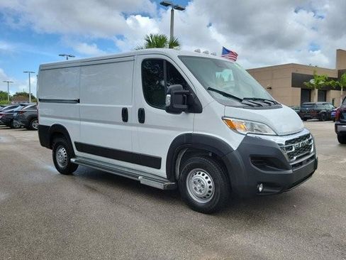 Used 2025 RAM ProMaster 2500 w/ U-Haul Equipment Group FWD image 3