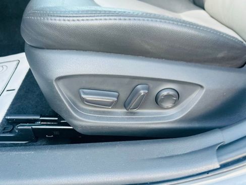 Used 2019 Toyota Camry LE image 40