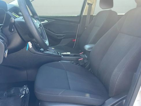 Used 2018 Ford Focus SE FWD image 27