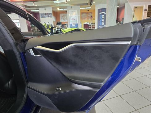 Used 2015 Tesla Model S 70D image 13