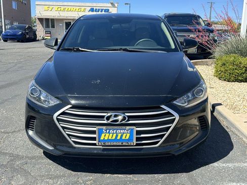 Used 2017 Hyundai Elantra SE FWD image 8