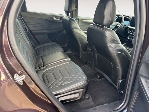 Certified 2023 Ford Escape Platinum w/ Premium Technology Package AWD/4WD image 13