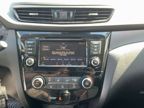 Certified 2022 Nissan Rogue Sport S FWD image 28