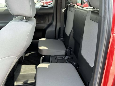 Used 2022 Toyota Tacoma SR w/ SX Package AWD/4WD image 12