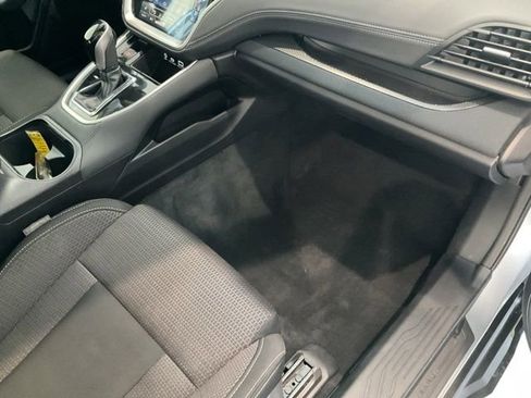 Used 2024 Subaru Outback Premium AWD/4WD image 27