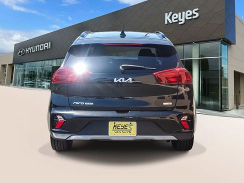 Used 2022 Kia Niro Touring Special Edition FWD image 6
