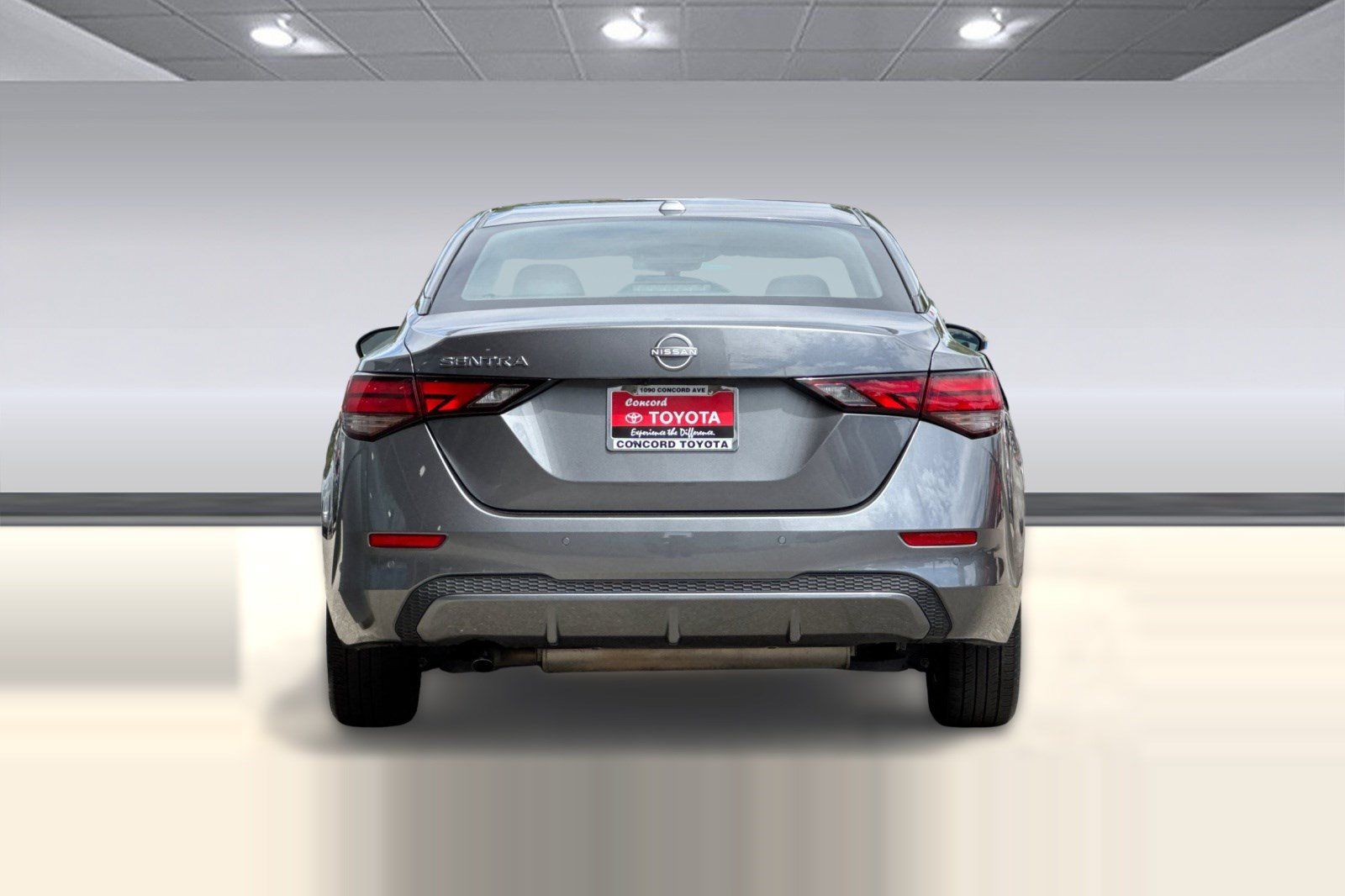Used 2025 Nissan Sentra SV FWD image 10