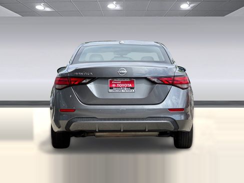 Used 2025 Nissan Sentra SV FWD image 10