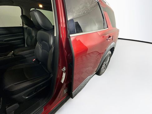 Used 2022 Nissan Pathfinder SL w/ SL Premium Package FWD image 12