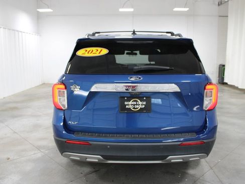Used 2021 Ford Explorer XLT w/ Equipment Group 202A RWD image 8