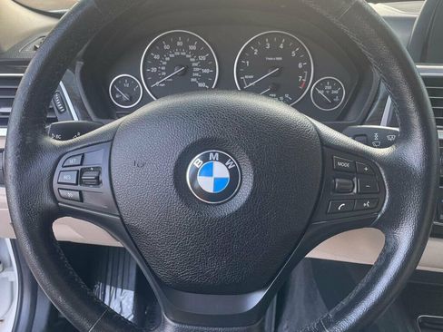 Used 2017 BMW 320i xDrive 320i xDrive image 25