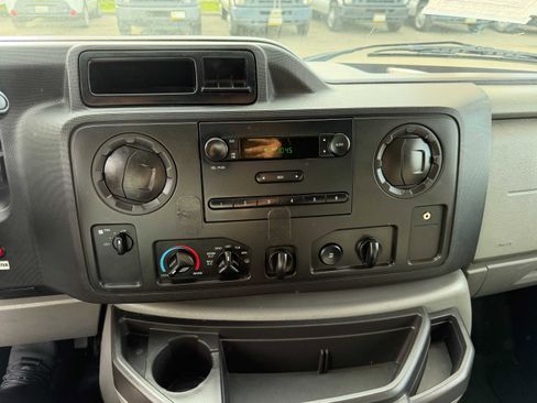 Used 2013 Ford E-150 and Econoline 150 image 22