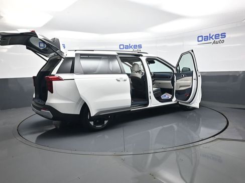 New 2026 Kia Carnival EX FWD image 56
