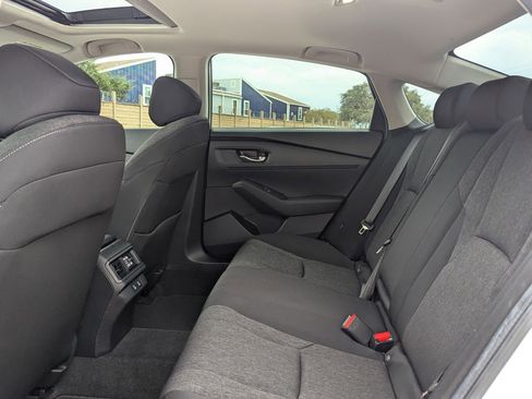 Used 2025 Honda Accord SE image 15