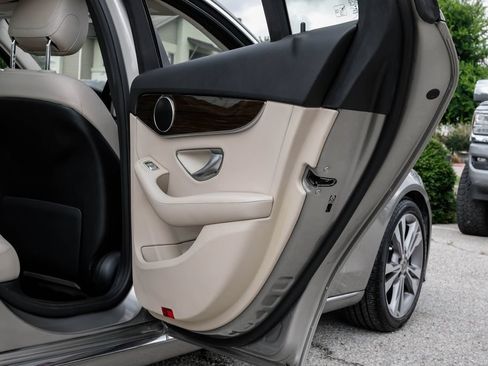 Used 2019 Mercedes-Benz C 300 Sedan image 46