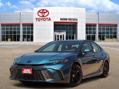 Used 2026 Toyota Camry SE w/ Convenience Package FWD image 1