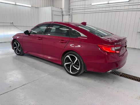 Used 2019 Honda Accord Sport image 3