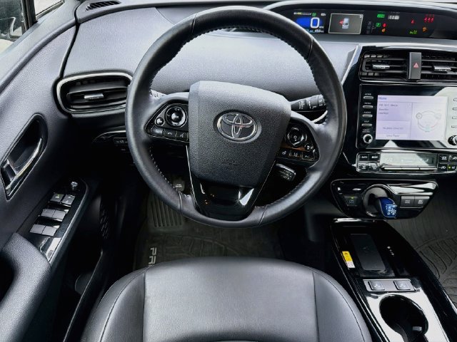 Used 2020 Toyota Prius XLE w/ Advanced Technology Package AWD/4WD image 17