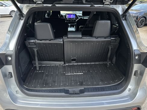 Used 2023 Toyota Highlander XSE image 30