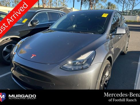 Used 2022 Tesla Model Y Performance image 1