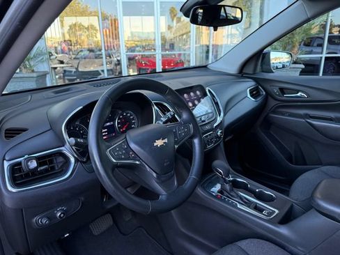 Used 2024 Chevrolet Equinox LT FWD image 30
