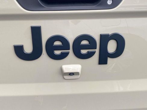 Used 2020 Jeep Gladiator Sport w/ Quick Order Package 24S image 10