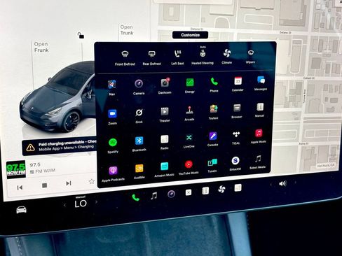 Used 2023 Tesla Model Y Performance image 18